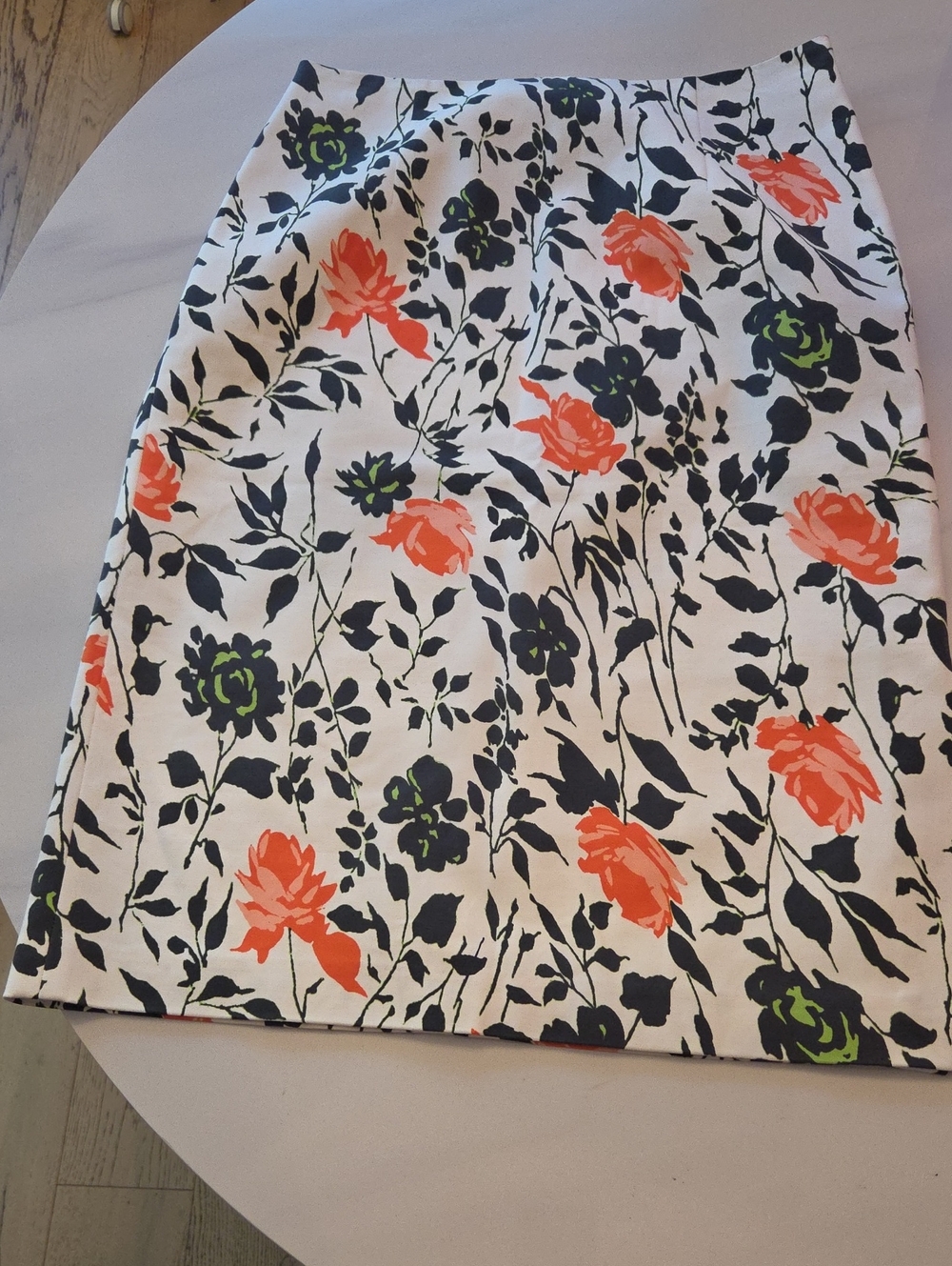 Club Monaco White Floral Skirt with Coral & Black Accents
